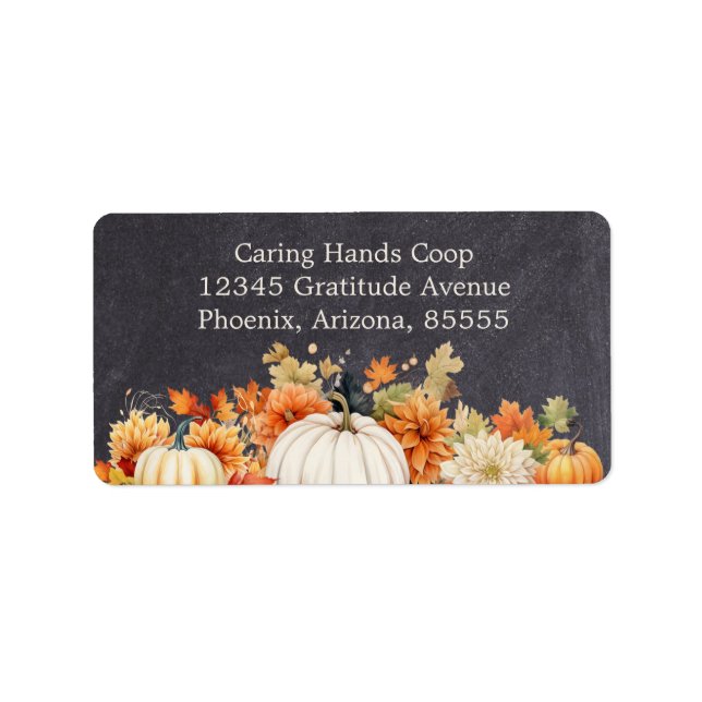 Chalkboard Fall Pumpkin Floral Friendsgiving Year Adressetikett (Framsidan)
