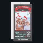 Chalkboard-fotokort för Helgdag Julkort<br><div class="desc">Coola och Modern Chalkboard Glad helg-fotokort med roligt grafiskt typsnitt,  banderoll och dekorativa hängande ornament mot bakgrund av en tavla eller en Chalkboard-bakgrund. McBooboos illustration av hand plockade.</div>