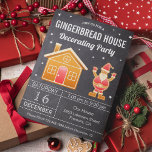 Chalkboard Gingerbröd House Decorating Party Inbjudningar<br><div class="desc">Akta dina gäster med den här roligten julfestinbjudan med ett vackert gingerbröd och ett sött Jultomten. Lägg bara till din händelseinformation i den här mallen som är enkel att använda för att göra den till en inbjudan av typen en. Vänd över kortet för att visa en söt kaka för gingerbröd...</div>