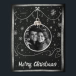 Chalkboard God jul Photo Ram Poster<br><div class="desc">Gör julhelgen extra speciell med det här God jul-ritbordsfotot poster. Lägg till ett eget foto för en unik helgdag-dekorgåva. Fira en första jul eller ett speciellt minne med den här söta,  rustiska kritan som ramlade den festliga poster.</div>