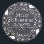 Chalkboard God jul Return-adressetikett Runt Klistermärke<br><div class="desc">Använda den här contemporaryn är en returadressetikett för chalkboard som en kuvertförsegling på baksidan av dina julkort eller inbjudningar. Den svarta bakgrunden för krita tillför en traditionell beröring, medan den moderna vita andedräkten tillför en modern boho-vibe. Den innehåller bär, löv och till och med hjärtan. God jul och adress är...</div>