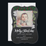 Chalkboard Gräs Photo-jul Julkort<br><div class="desc">Det här kortet har allt! Bakgrund,  björnbär,  gräs grenar,  gräs,  röda,  vita och du! Anpassa med din egen namnteckning och anpassa dig med ditt eget foto och skicka ett julkort den här julhelgen som säkert är av ett slag.</div>