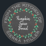 Chalkboard jul Holly Wand Kitchen Trets Runt Klistermärke<br><div class="desc">Gör du kärlek köksgodis för familj och vänner till julafton eller när som helst på helgdagarna? Här är perfekten som avslutar beröring..En personlig etikett med ditt namn och namn i köket som du delar. En underbar, modern, cirkulär, beruskrans omger namn i din gåva på en rustisk kritbakgrund. Det är fullt...</div>