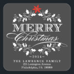 Chalkboard jul Holly Wandan Adress Stickers Fyrkantigt Klistermärke<br><div class="desc">Kvadratkuvert Förseglingsetiketter med returadress för Helgdag julkort - Elegant vintage chalkboard stil God jul helgdag design för hälsningskort och inbjudningar från säsong part. Utformning av vitaktig krans med finare med återtryck stil dekorativ typografi. Lägg till meddelandetexten för familjen namn eller personlig. Contemporary, klassiskt, modernt och snyggt sätt att skicka semesterhälsningar...</div>