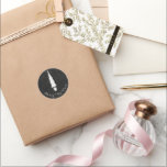 Chalkboard Julgran/God jul Runt Klistermärke<br><div class="desc">Njut av de vackra klistermärkena med Julgran-ikonen och en struktur,  när du plockor vilken mörkare färgad du vill ha. Anpassa också texten!</div>