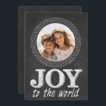 Chalkboard-jultypografi Photo Joy World Julkort<br><div class="desc">helgdag av vintage med enkel contemporary. DU KAN OCKSÅ SKRIVA UT PÅ BAKGRUNDEN! Ladda upp din egen bilder,  lägg till anpassningsbar och mycket mer! KLICKA PÅ LÄNK SOM SÄGER: ANPASSA DEN OM DU VILL ändra storlek på/flytta bilderna,  ändra teckensnitt,  lägga till eller ta bort text med mera!</div>
