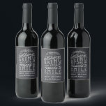 Chalkboard Lettering Personlig-julgåva Vinflaska Etikett<br><div class="desc">Anpassningsbar tryckte presentetiketter för vin flaska helgdag. Den här roligten har en snygg, handskriven stil-typografi på ett faux-kritersbakgrund. Texten lyder: "Hoppas att helgdagarna ger dig många skäl att le". Anpassa den med ditt namn eller annan anpassningsbar. Använda designen verktyg för att redigera texten, lägga till foton och skapa en unik...</div>