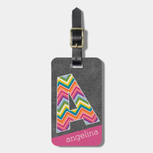 Chalkboard Monogram Brev A med Bright Chevrons Bagagebricka