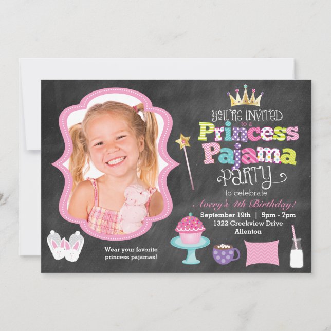 Chalkboard Princess Pajama Party Fotoinbjudan Inbjudningar (Framsida)