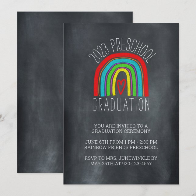 Chalkboard Rainbow Preschool Studenten-inbjudan Inbjudningar (Fram/baksida)