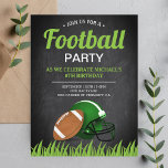 Chalkboard Sports Kids Football Födelsedagsfest Inbjudan Vykort<br><div class="desc">Akta dina gäster med det här coola fotbollstemat födelsedagsfest inbjudan, som har en amerikansk fotboll och en hjälm med modern typografi mot en bakgrund av en schalkboard. Lägg bara till din händelseinformation i den här mallen som är enkel att använda för att göra den till en inbjudan av typen en....</div>