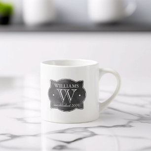 Chalkboard Stil Family Namn och Monogram Espressomugg