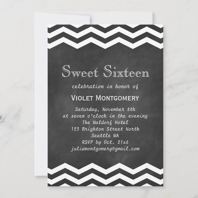 Chalkboard & White Chevrons Sweet 16-inbjudan Inbjudningar (Framsida)