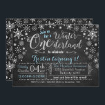 Chalkboard Winter ONEderland Birthday Inbjudan<br><div class="desc">Notera ditt barns första födelsedag Winter ONEderland party med dessa chalkboard snowflake-inbjudningar med blå,  vit och silver glitter. * glitter är en stil-effekt,  ingen riktig glitter används vid skapar av denna design. Alla symboler är © Party Gnistra Design</div>