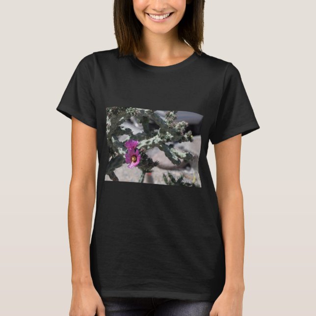 Challa Kaktus i blomning T Shirt (Framsida)