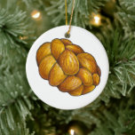 Challah Bread Loaf Lycklig Hanukkah Chanukah Julgransprydnad Keramik<br><div class="desc">En originalmarkör illustrerar en färsk mosaikbröd. Perfekt för Hanukkah! Denna illustration av Chanukah finns också på andra produkter. Ser du inte vad du är tittar för? Behöver du hjälp med anpassning? Kontakta Rebecca för att få något designat bara för dig.</div>