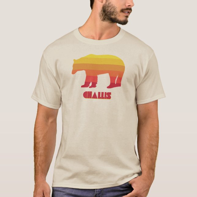 Challis Idaho Rainbow Bear T Shirt (Framsida)