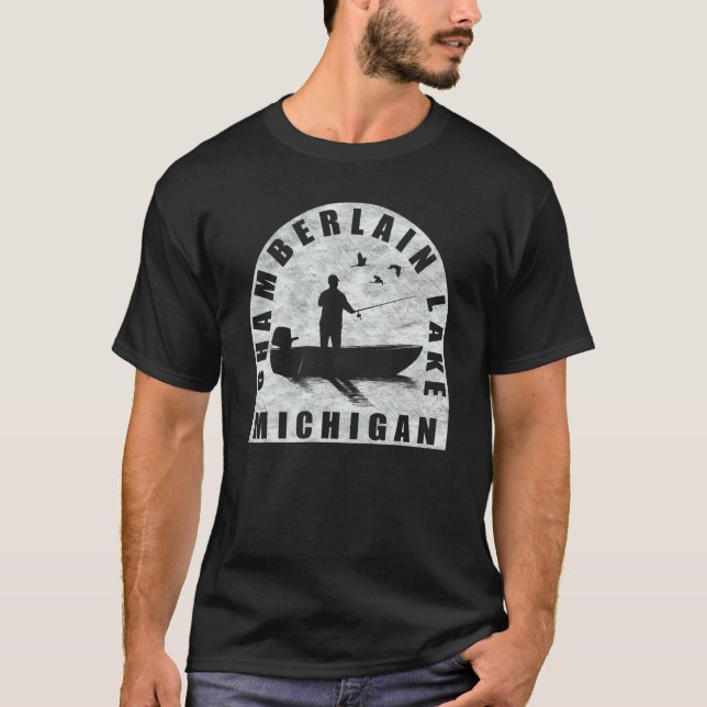 Chamberlain Lake Fiske Michigan T Shirt (Framsida)