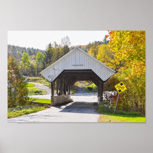 Chamberlin Mill Covered Bridge, Lyndon, Vermont Poster (Framsidan)