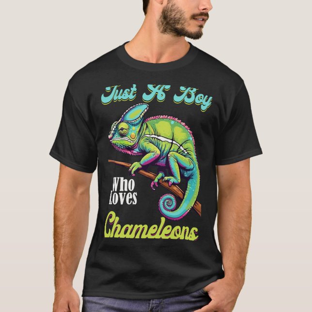Chameleon är bara en pojke som Kärlek Chameleons T T Shirt (Framsida)