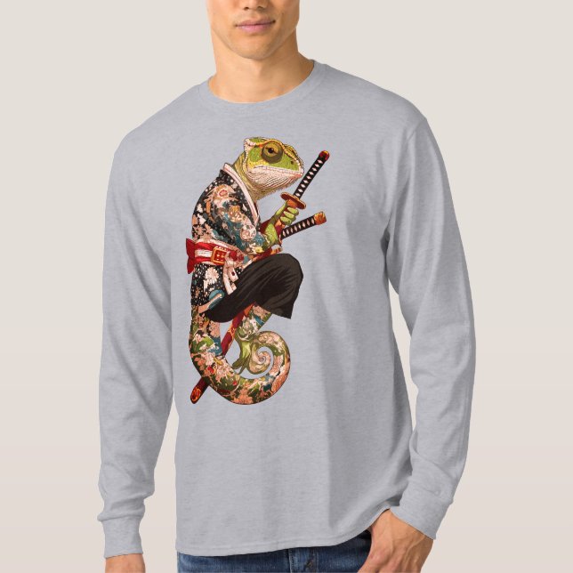 Chameleon Samurai – Tatuerad krigare med Katana T Shirt (Framsida)