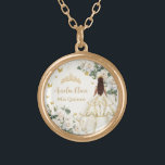 Champagne Ivory Blommigt Butterflies Quinceañera Guldpläterat Halsband<br><div class="desc">Detta vackra halsband är perfektens minne för quince-flickan med elfenben vit ros, en flicka som är klädd i en vacker champagneelböna, och som flödar guld-fjärilar. Anpassa den med din egen formulering enkelt och snabbt, tryck helt enkelt på anpassningsknappen för att ytterligare ordna om och formatera stil och placera texten. c)...</div>