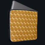 Chanukah Hanukkah Braided Challah Bread Helgdag Laptop Fodral<br><div class="desc">Laptop sleeve har en originalmarkör som illustrerar en limpa av braida mockabbröd. Perfekt för Hanukkah helgdag firande! Ser du inte vad du är tittar för? Behöver du hjälp med anpassning? Klicka på "kontakta den här designern" för att få något skapat för dig!</div>