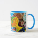 Chanukah menoror, Dreidels, Gelt Mugg<br><div class="desc">" Judiska uttryck, " erbjudanden som en shopping erfar, som du ska inte fynd någon annanstans. Välkomnande till vårt lager. Berätta dina vänner om oss och överför dem som är våra, anknyter: http://www.zazzle.com/YehudisL?rf=238549869542096443*</div>