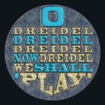 Chanukah "O Dreidel Dreidel..." Stickers Round Runt Klistermärke<br><div class="desc">Chanukah/Hanukkah "O Dreidel Dreidel Dreidel Now Dreidel we will play"/Guld, Blue" Stickers Round. Ha roligt att använda de här klisterlapparna som tårtspadar, beställ säckslutningar eller spelar ingen roll sten dina festligheter! Du kan ändra bakgrunden genom att välja ett stort urval av färg. Guld Glitter lagrar kan strykas. Logotypen kan storleksändras...</div>