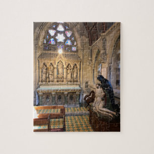Chapel Insida med Altar och fastfärgat glasfönster Pussel