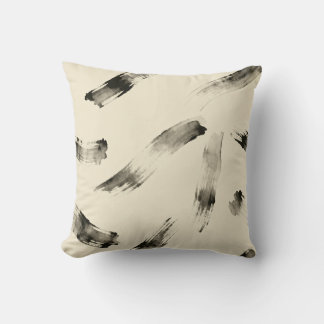 Charcoal Strokes Pattern | Minimal Beige Abstract Kudde
