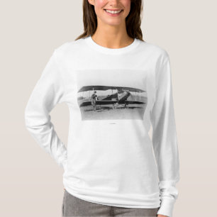 Charles Lindbergh med sergeanten Tee
