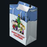 Charlie Brown och Friends Winter Birthday<br><div class="desc">Önskar den där födelsedagslungen i ditt liv en Grattis på födelsedagen med den här toppen söta peanuts-skylten med hela Peanuts-gänget! Anpassa genom att lägga till ditt namn.</div>