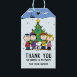 Charlie Brown och Friends Winter Birthday Presentetikett<br><div class="desc">Fira din födelsedag med den här toppen söta favorittaggar med Peanuts Gang. Anpassa genom att lägga till namn eller anpassningsbar.</div>
