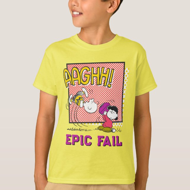 Charlie Brown och Lucy Football Tecknad Graphic T Shirt (Framsida)