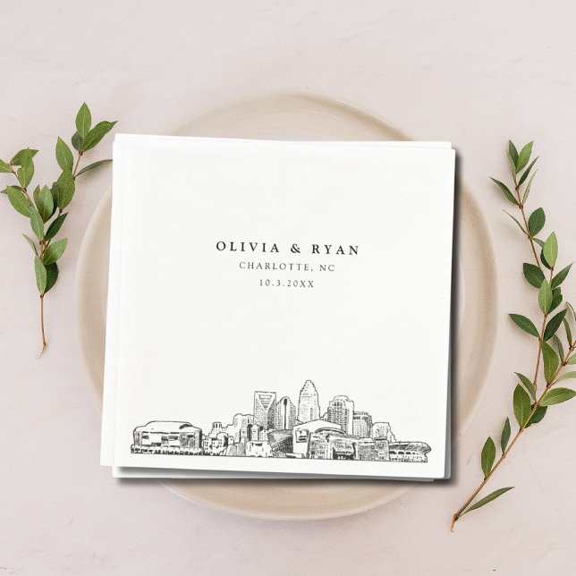 Charlotte Bröllop Papper Cocktail Napkin Pappersservett (Charlotte North Carolina Wedding Skyline Napkins Classy Black and White)