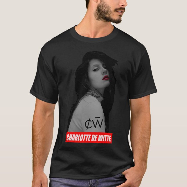 Charlotte de witte t shirt (Framsida)