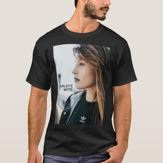 Charlotte de witte t shirt (Framsida)