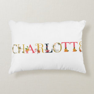 CHARLOTTE Namn Art with Flowers Embroired Prydnadskudde