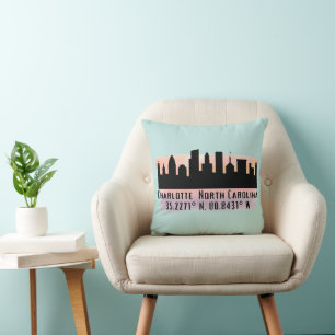 Charlotte NC City Skyline Latitude och Longitud Kudde