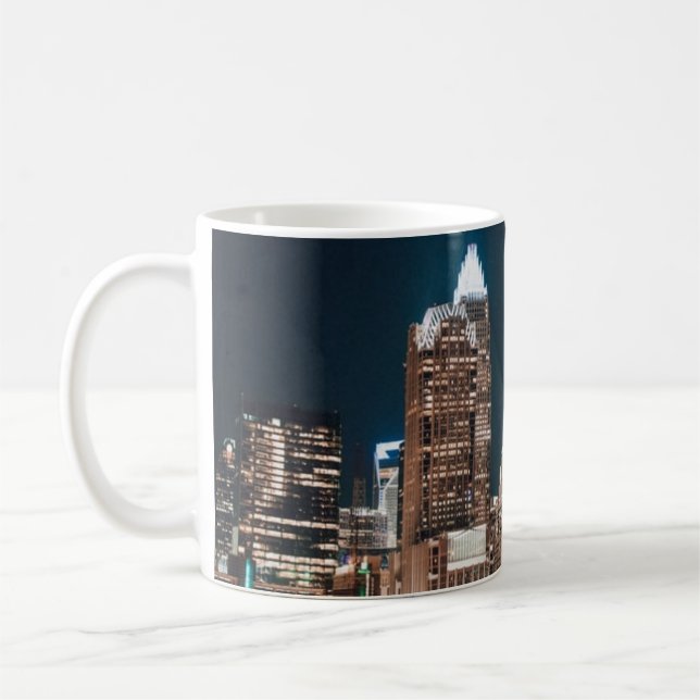 Charlotte North Carolina City Skyline Night Kaffemugg (Vänster)