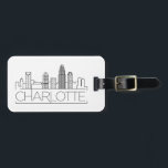 Charlotte, North Carolina Stylized Skyline  Bagagebricka<br><div class="desc">Ett unikt bagagetagg som representerar den vackra staden Charlotte,  North Carolina.  Den här märkrn illustrerar stadens unika skylt med namn under.</div>