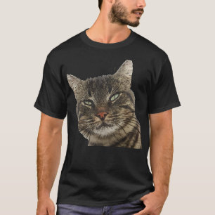 Charmig brun tabbymössa svart konturteckning konst t shirt