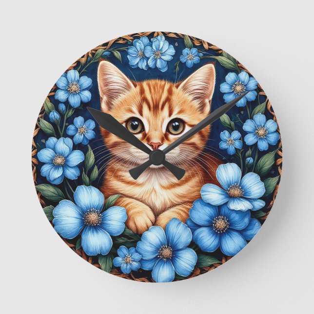 Charmig katt med orange päls rund klocka (Framsida)