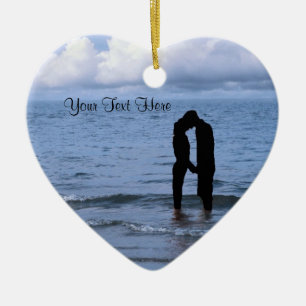 Charmig Silhouette av maken & frun på stranden Julgransprydnad Keramik