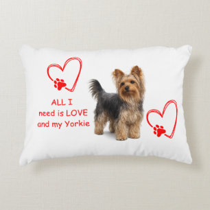 Charmig Yorkie Fotorealistisk Hundkudde Prydnadskudde