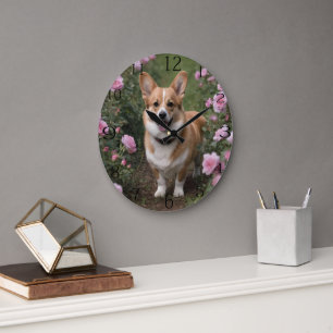 "Charming Assion: A Corgi i Rosa ros Garden Stor Klocka