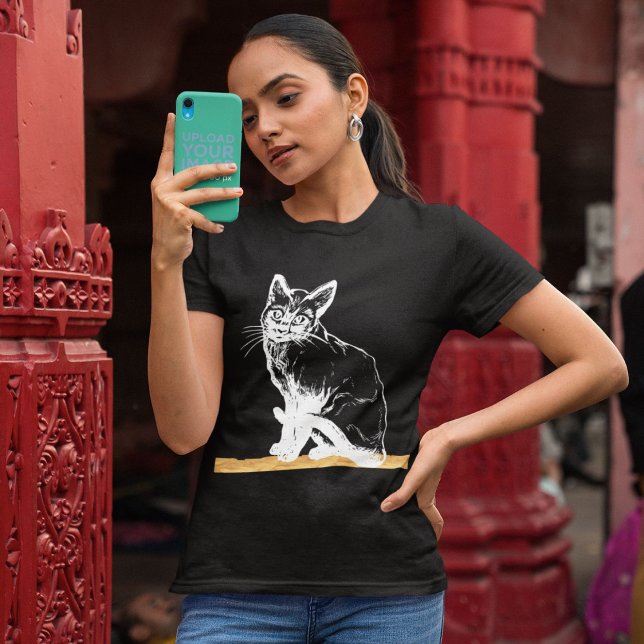 Charming Black and White Cat Tastic T Shirt (Skapare uppladdad)