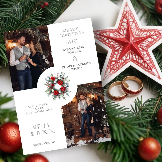 Charming Christmas Wedding Floral Wreath 2 Photos Spara Datumet (Classy Charming Christmas Wedding Floral Wreath 2 Photos Save the Dates Cards with Initials.)