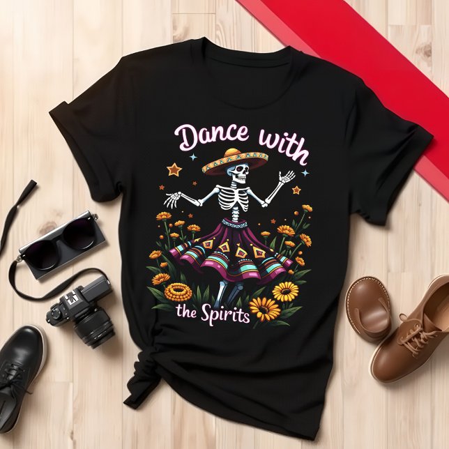 Charming Day of the dead Dance with Spirits T Shirt (Skapare uppladdad)